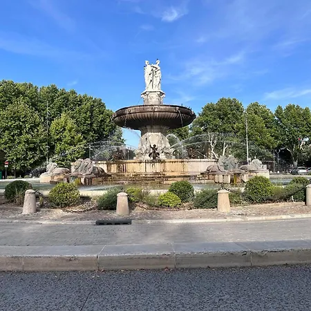 Joli Le Clos D'aix Avec Grande Terrasse Piscine Et Parking Gratuit Apartment